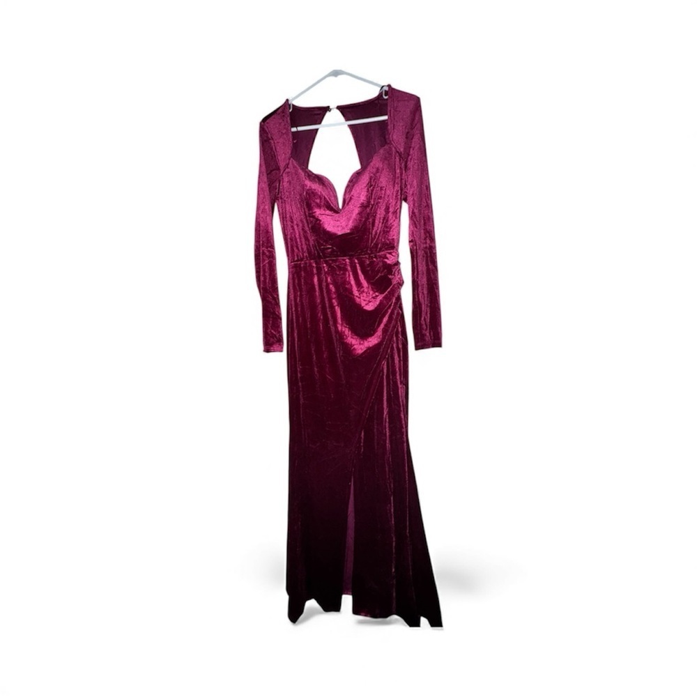 NWT Fashion Nova Elevated Party Velvet Maxi Dress — Burgundy / Size M /